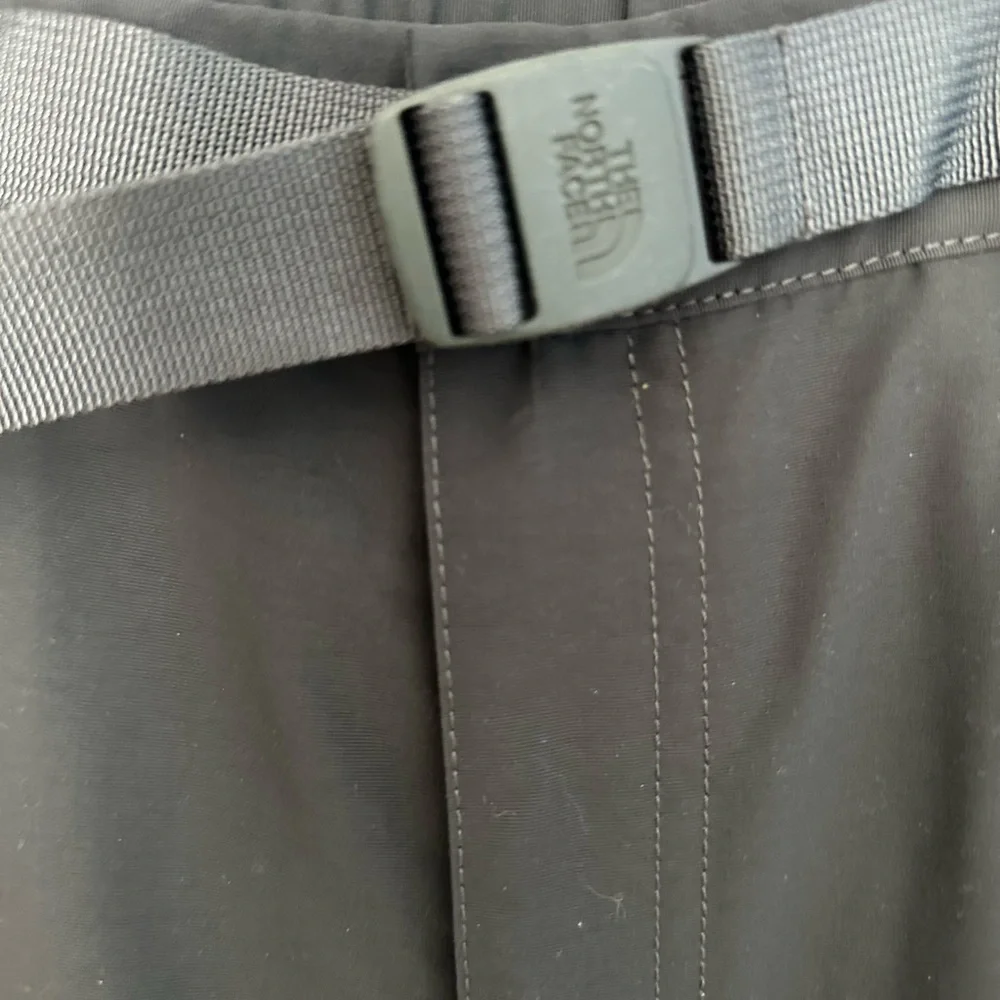 North Face Convertible Paramount Peak Zip-Off Cargo Asphalt Grey Pants Large